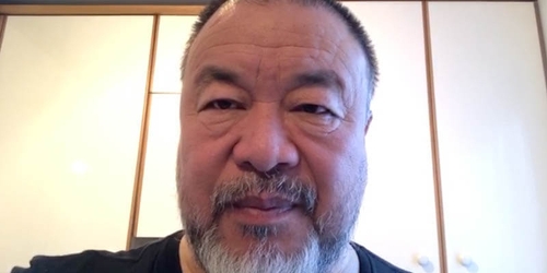 Ай Вэйвэй призвал людей оставаться дома в период карантина