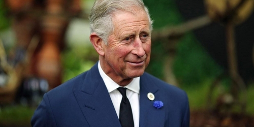 Королевский благотворительный фонд получил подделанные картины