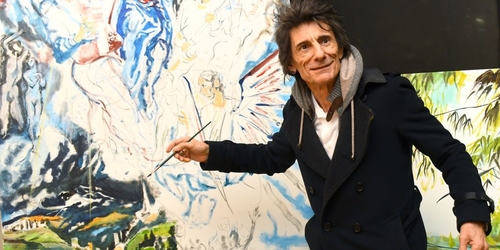 В Великобритании открылась выставка картин гитариста Rolling Stones
