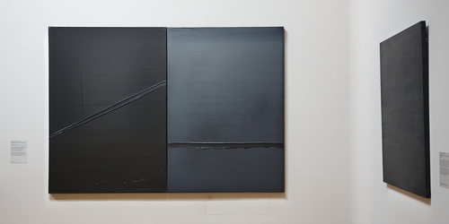 Лувр проводит масштабную выставку Пьера Сулажа