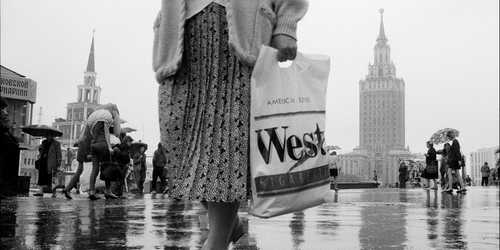 В Москве открывается выставка Игоря Мухина о 90-х