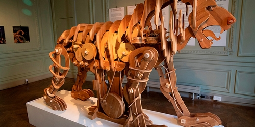 В Париже выставили механического льва Леонардо да Винчи