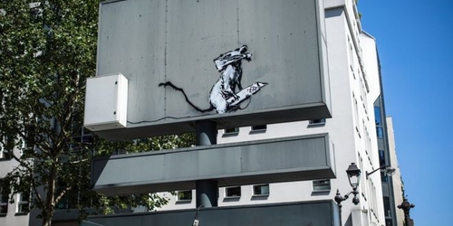 В Париже украли работу Бэнкси