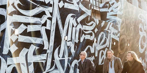 Покрас Лампас расписал магазин в Лондоне