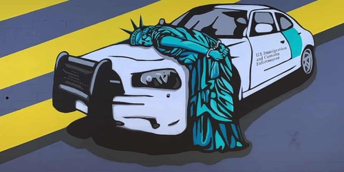 В Лас-Вегасе появилось граффити с арестованной Статуей Свободы