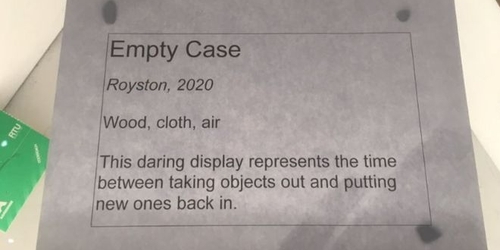 «Пустой экспонат» в английском музее взорвал соцсети