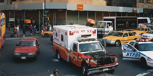 Галерея Гагосяна представила первую ретроспективу Роя Этриджа