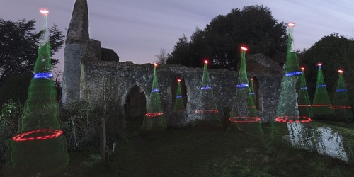 Британский фотограф меняет города с помощью света