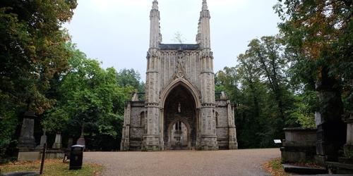 Британский скульптор «оживит» полуразрушенную часовню в Лондоне