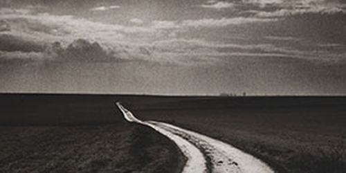 Лучшие пейзажи Дона Маккаллина показали на выставке в Англии