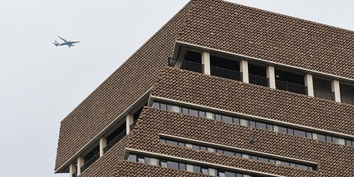 Подросток, сбросивший ребенка в галерее Тейт, подтвердил попытку убийства