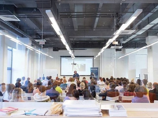 Far school. Школа МШК. Московская школа кино. МШК Москва. Московская школа кино аудитории.