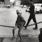 Фотография | Antanas Sutkus | Мальчик в шляпе из газеты. Vilnius, 1964