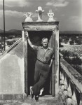 Фотография | Ирвинг Пенн | Joan Miró on His House Roof, Montroig, Spain, 1948