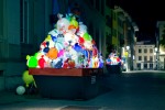 Стрит-арт | Luzinterruptus | Plastic Garbage Guarding the Museum