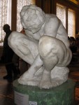Скульптура | Микеланджело | Скорчившийся мальчик, 1530-34