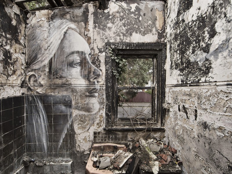 Интимный стрит-арт Rone