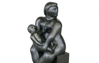 В парижской галерее вор незаметно вынес 15-килограммовую статую