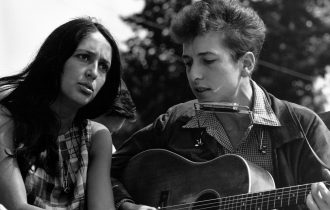 Боб Дилан: история человека, совместившего фолк, поэзию, протест и поп-культуру